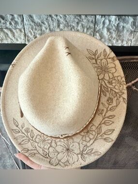 Cream Burned/Embroidered Felt Fedora Hat